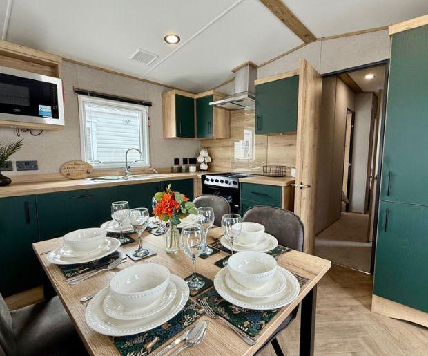 Abi Hamilton Dining Kitchen Area At Hoburne Bashle