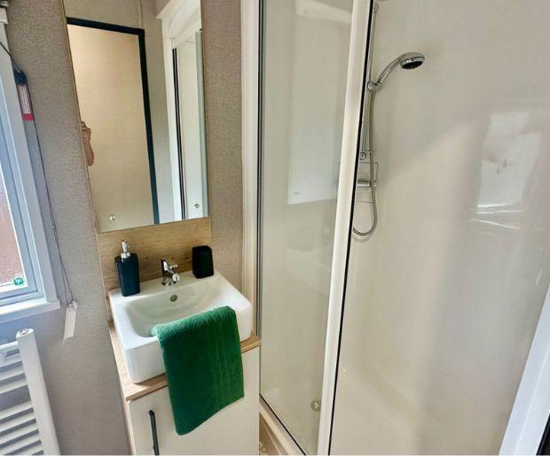 Abi Hamilton Bathroom At Hoburne Bashley Holiday P
