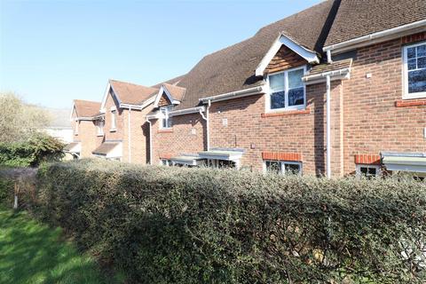 2 bedroom terraced house for sale - St. Swithins Road, Fleet GU51