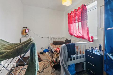 5 bedroom end of terrace house for sale, Pollard Road, Leicester