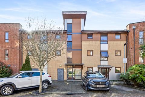 1 bedroom flat for sale - Commonwealth Drive, Crawley RH10
