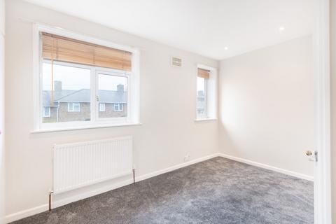 2 bedroom terraced house to rent, Whitland Road, Carshalton, SM5