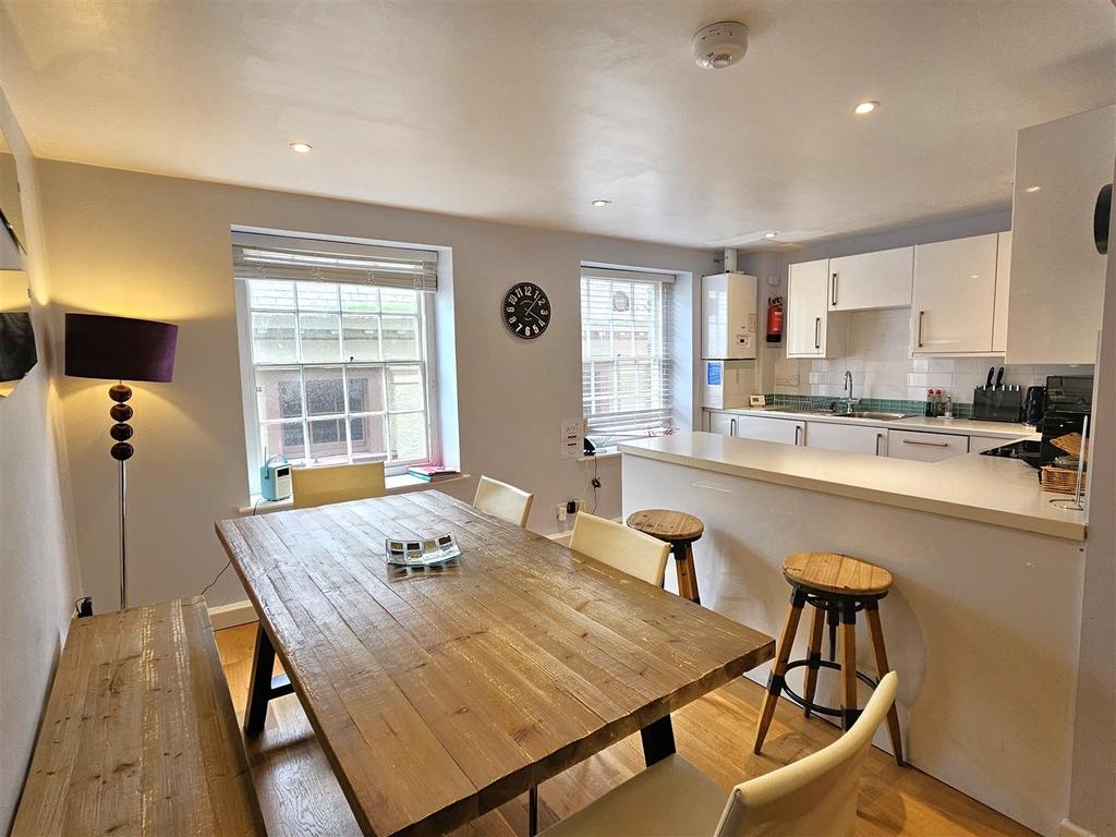 Dining area.jpg