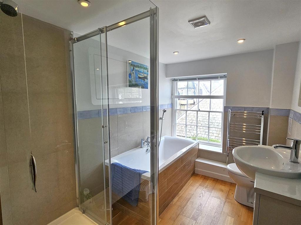 Shower room.jpg