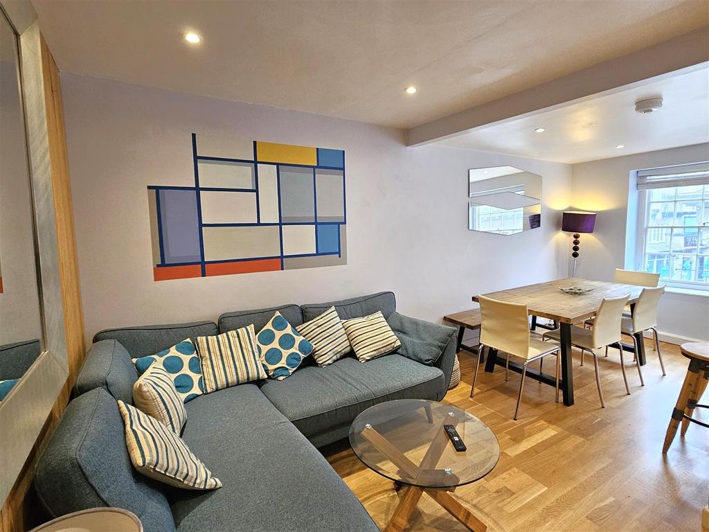 Living area .jpg