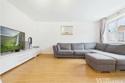 3 bedroom end of terrace house for sale, Rede Close, Aylesbury HP19