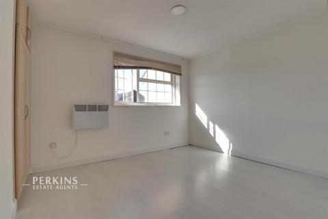 undefined, Northolt, UB5
