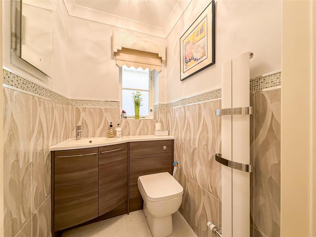 Cloak room
