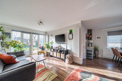 5 bedroom end of terrace house for sale, Larkfield, Cobham, Surrey, KT11