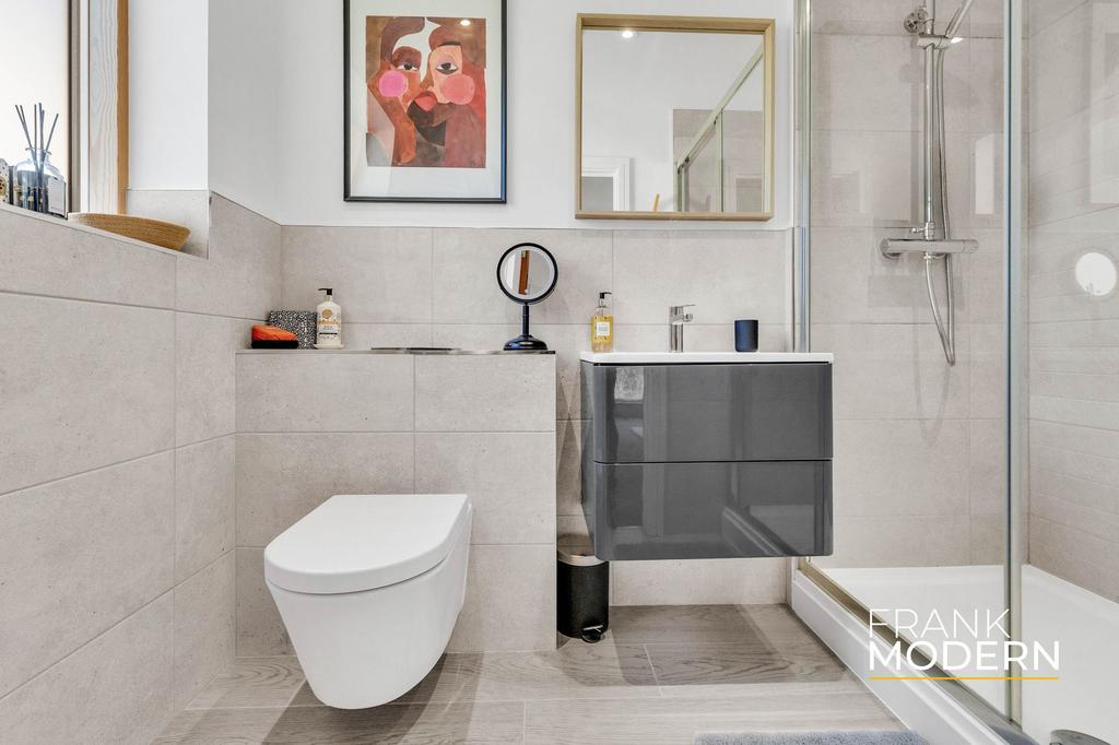 Bedroom Two En-Suite
