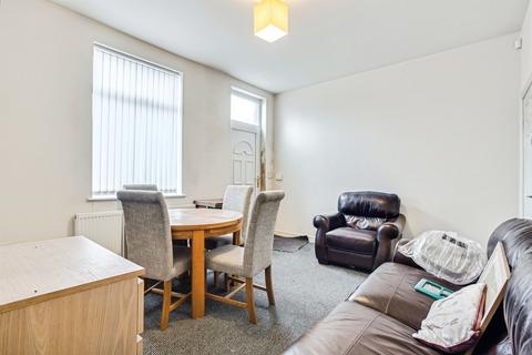 2 bedroom terraced house for sale, Wakefield Road, OSSETT