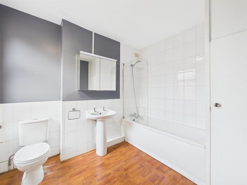 Bathroom.jpg