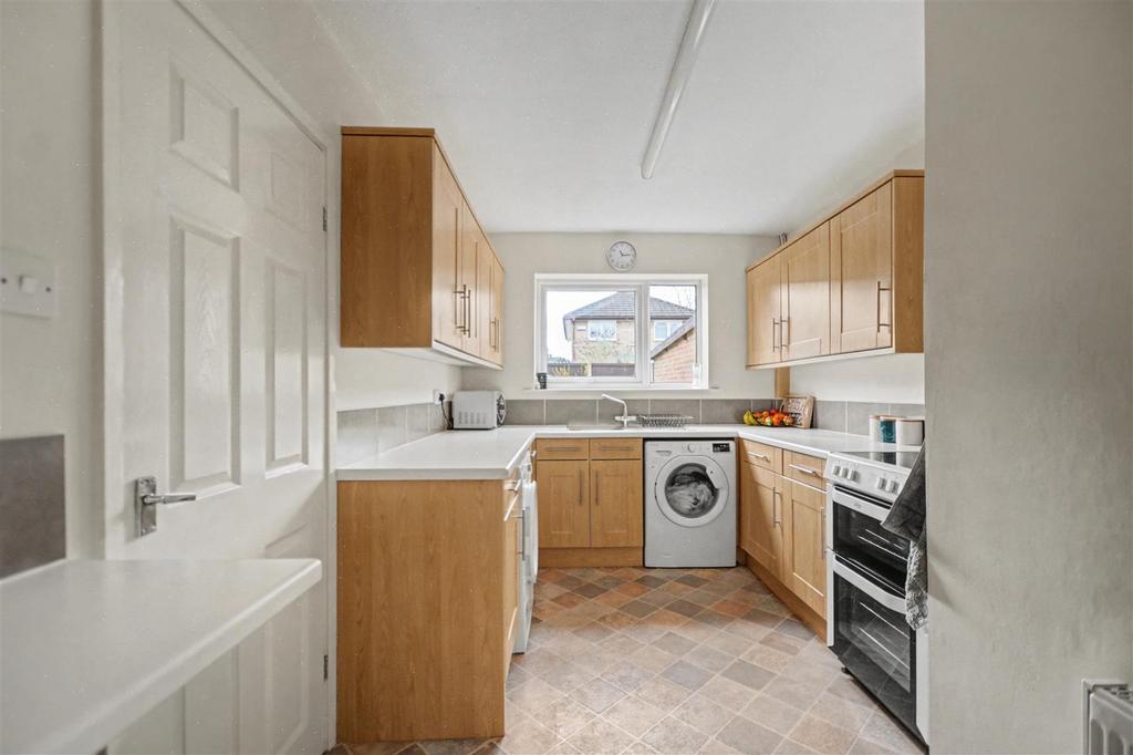 Kitchen 1.jpeg