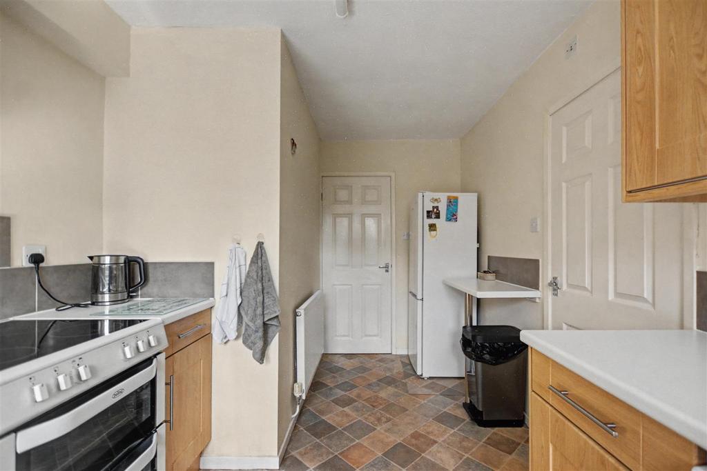 Kitchen 2.jpeg