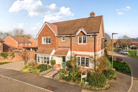 4 bedroom detached house for sale, Marjoram Avenue, Cranleigh, GU6
