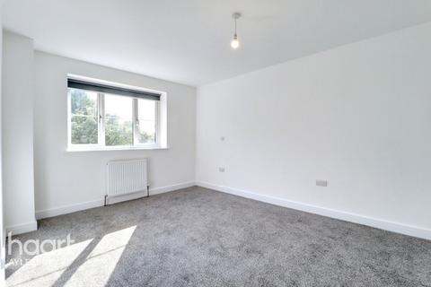 undefined, Eighth Avenue, Aylesbury