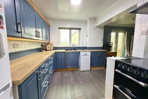 4 bedroom detached house for sale, 1 Erw Non, Llannon, Llanelli, SA14 6BH