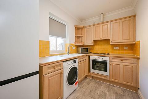 2 bedroom flat for sale, Alfred Close, Chiswick, London, W4