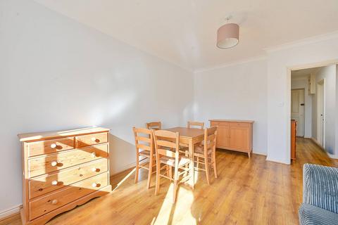 2 bedroom flat for sale, Alfred Close, Chiswick, London, W4