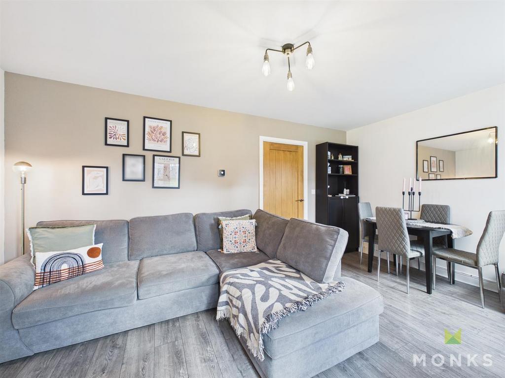 Living/Dining area