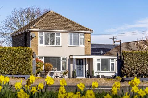 4 bedroom detached house for sale - High Road, Moulton