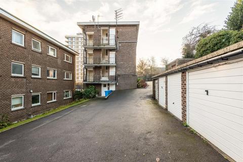 undefined, Chesterwood Drive, Sheffield S10