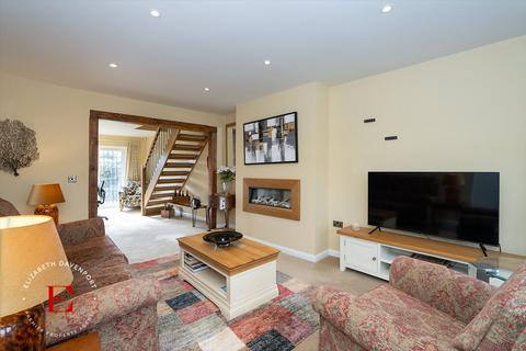 2 bedroom semi-detached bungalow for sale, Parkfield Drive, Kenilworth, CV8