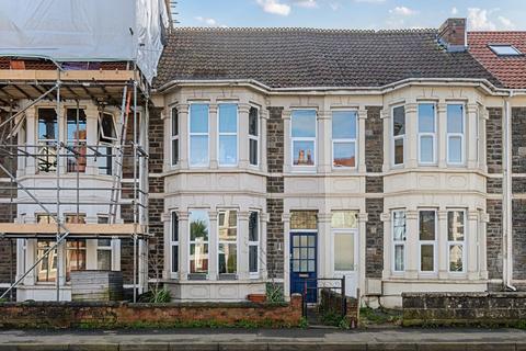 3 bedroom terraced house for sale - Downend Road, Bristol BS16