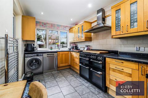4 bedroom semi-detached house for sale, Trafalgar Avenue, Broxbourne