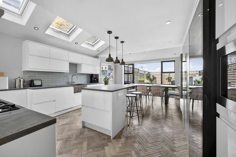 4 bedroom terraced house for sale, Nigel Road,  London, SE15