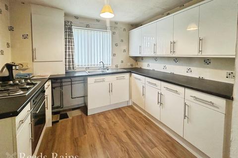 3 bedroom end of terrace house for sale, Standish Court, Cheshire WA8