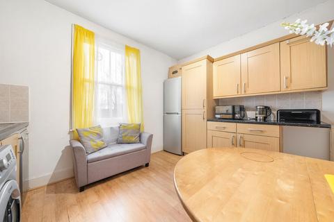 2 bedroom flat for sale, Croxted Road, SE21