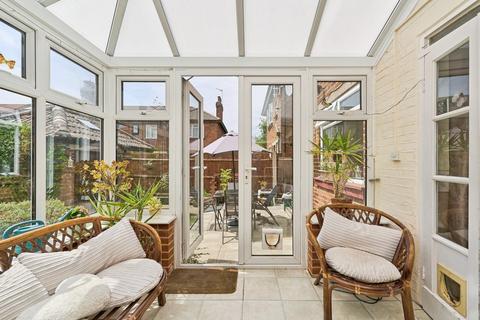 3 bedroom terraced house for sale, Murray Road, Richmond TW10