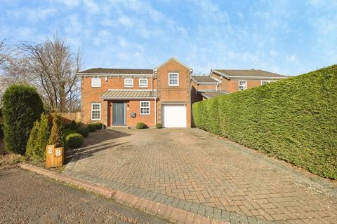 4 bedroom detached house for sale - Abbey Drive, Callerton, Tyne and Wear, NE5