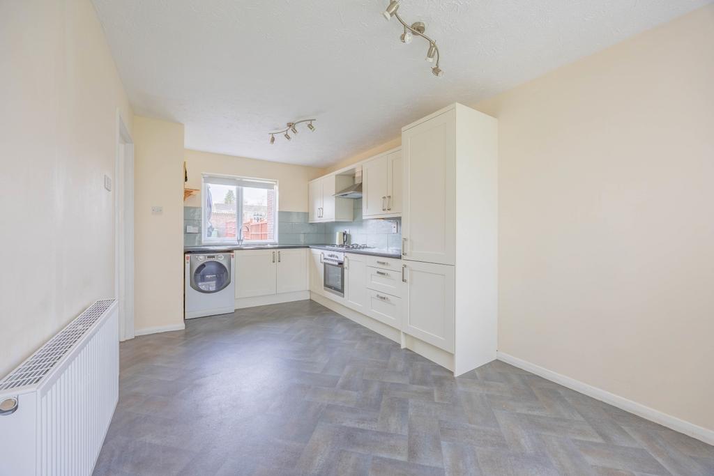 Ewemove Taunton Laural Close (9)