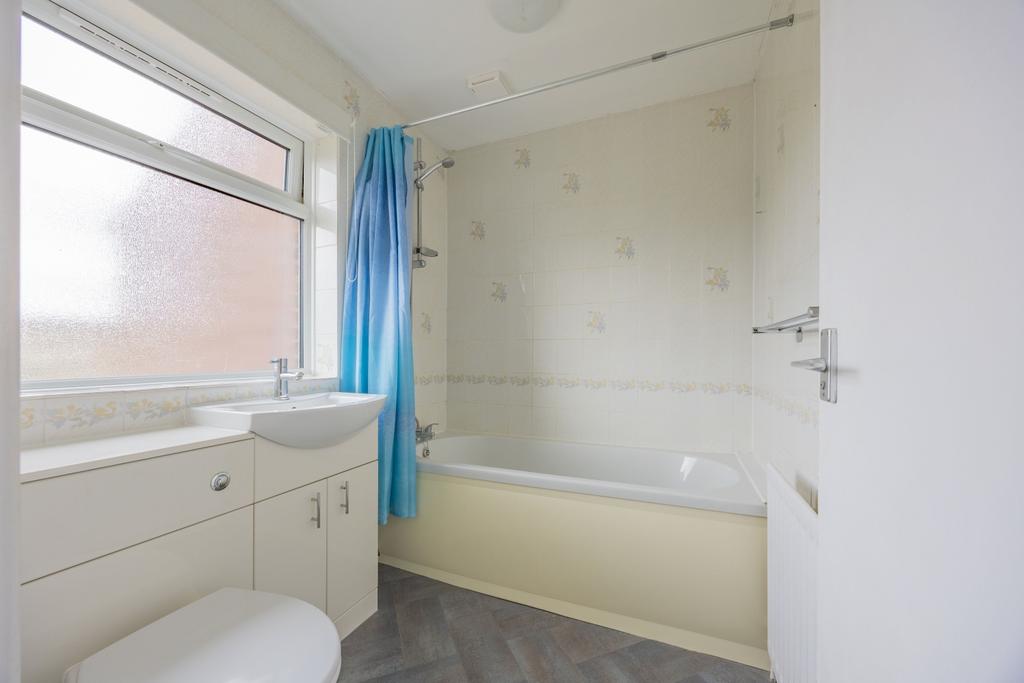 Ewemove Taunton Laural Close (14)