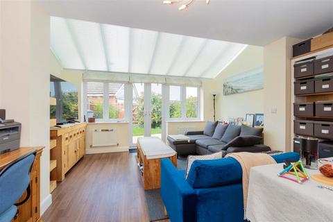 undefined, Eltham Avenue, Cippenham