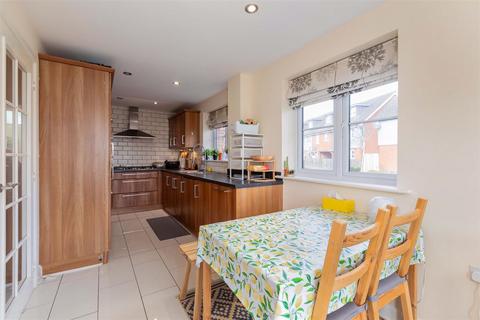 undefined, Eltham Avenue, Cippenham