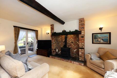 undefined, Farm Cottages, Kidderminster DY10