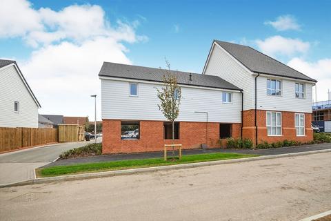 2 bedroom house to rent, Sopwith Drive, Rochester ME3
