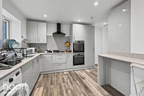undefined, Derby Street, READING