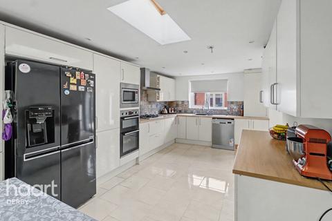 4 bedroom semi-detached house for sale, Underhill Avenue, Derby