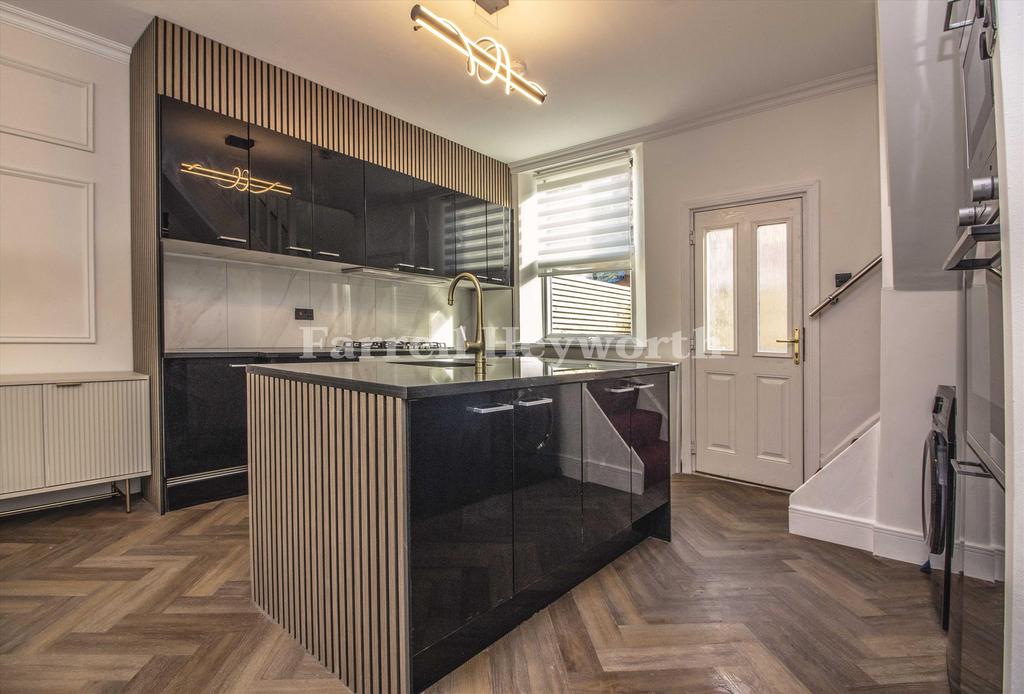 Kitchen f