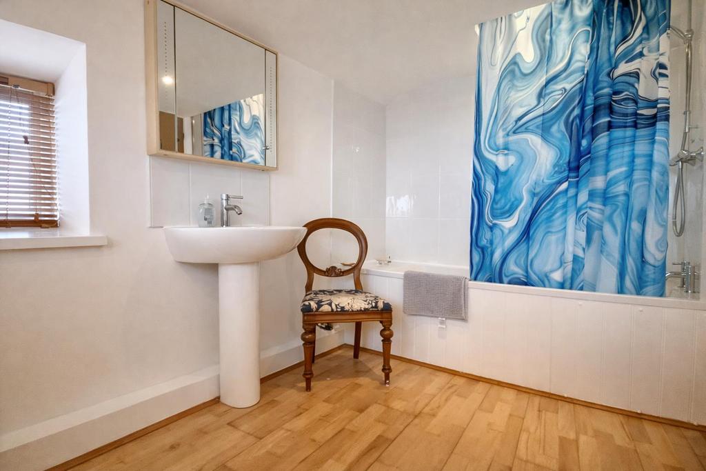 Bathroom 1.png