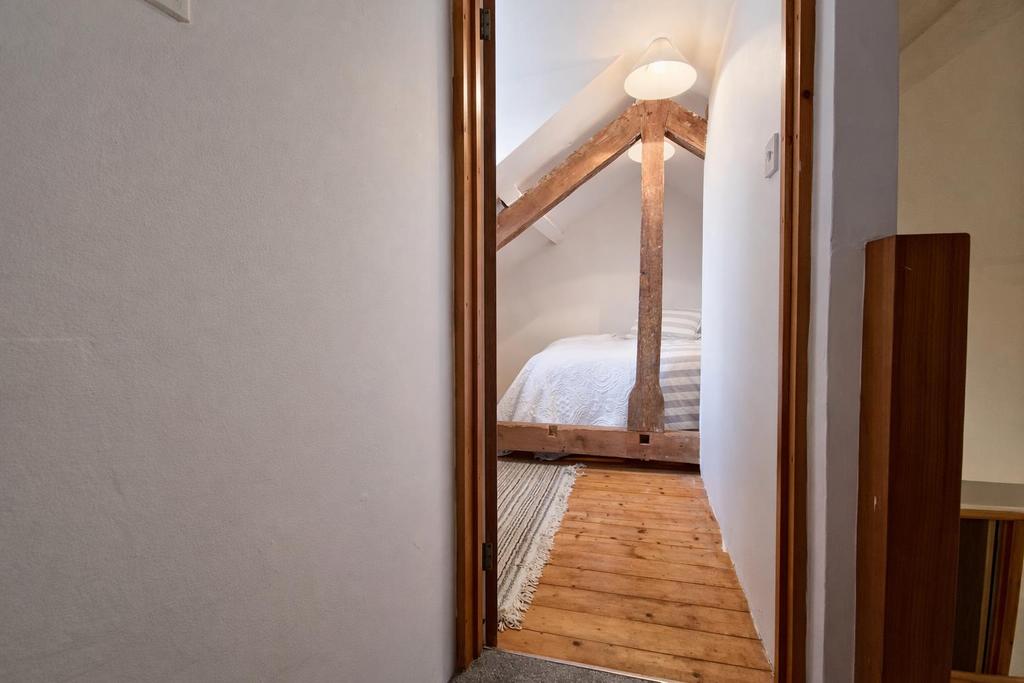 Loft Bedroom 2 (4).png