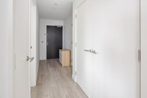 1 bedroom flat to rent, Newnton Close London N4