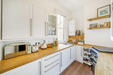 1 bedroom flat for sale, Almington Street, LONDON N4