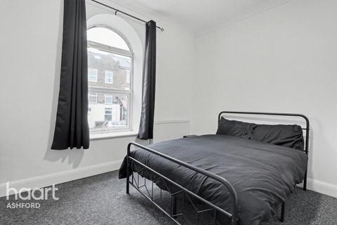 1 bedroom in a house share to rent, Dover Road, FOLKESTONE
