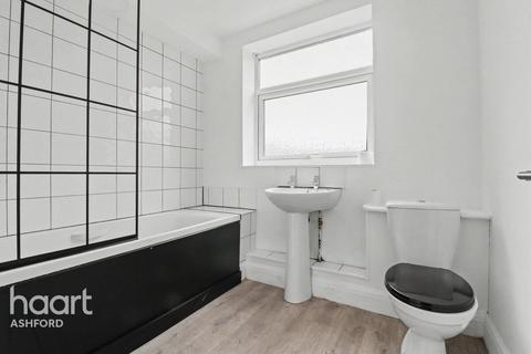 1 bedroom in a house share to rent, Dover Road, FOLKESTONE