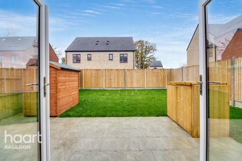 undefined, Chapelgate Mews, Essex